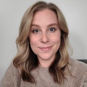 Meet your Posher, Kendra